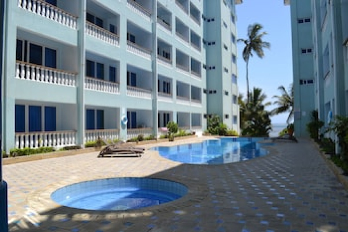 COWRIE SHELL BEACH APARTMENTS