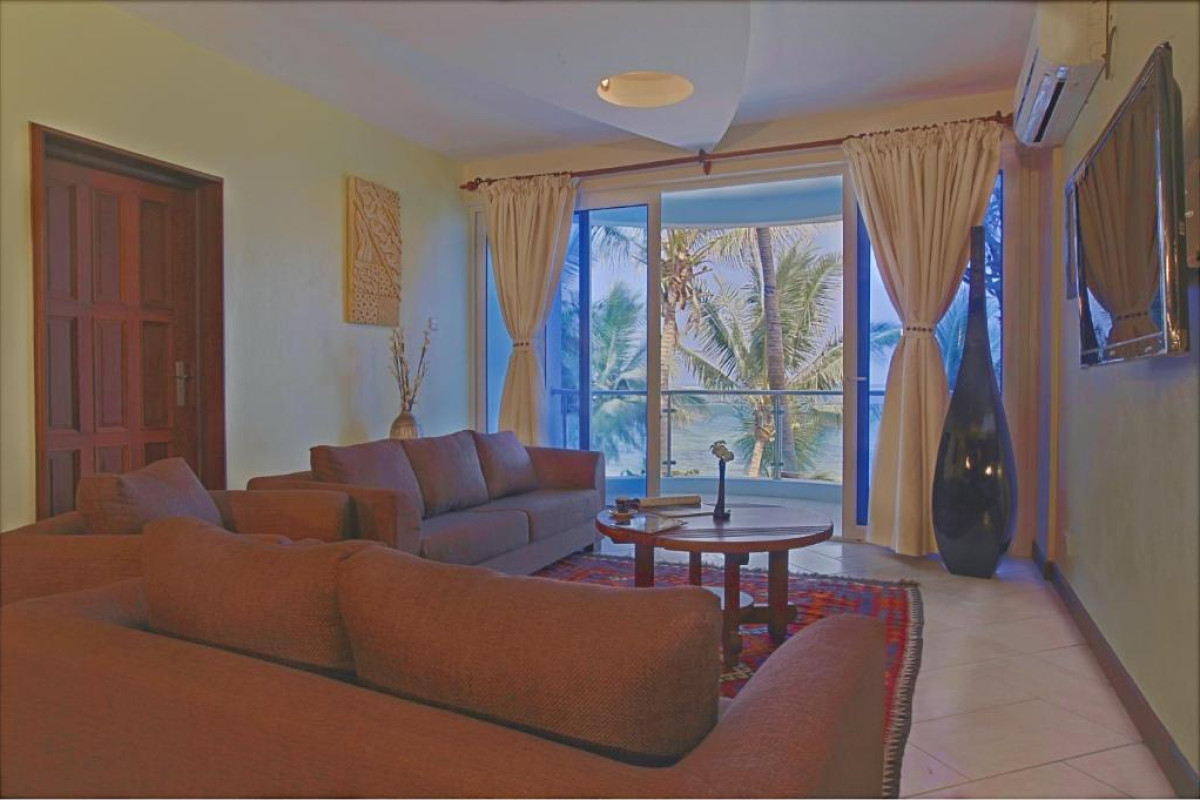 Cowrie Shell Beach Apartments