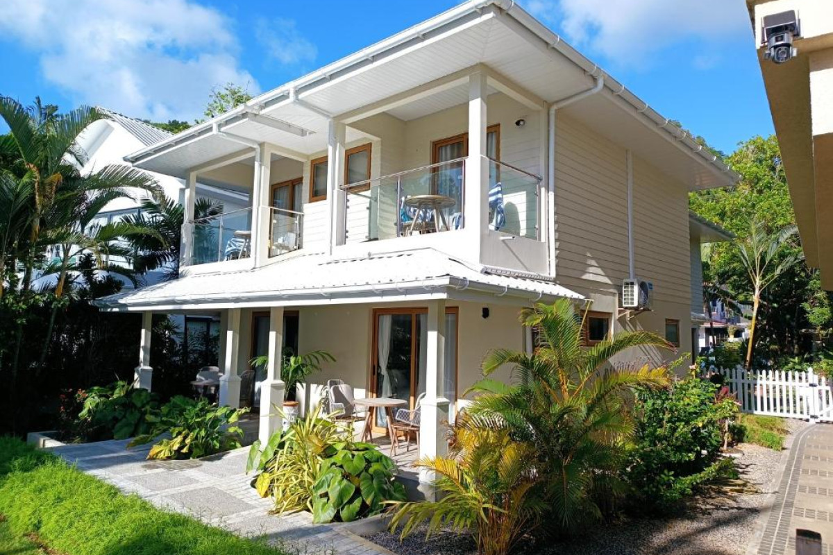 Crown Beach Hotel Seychelles