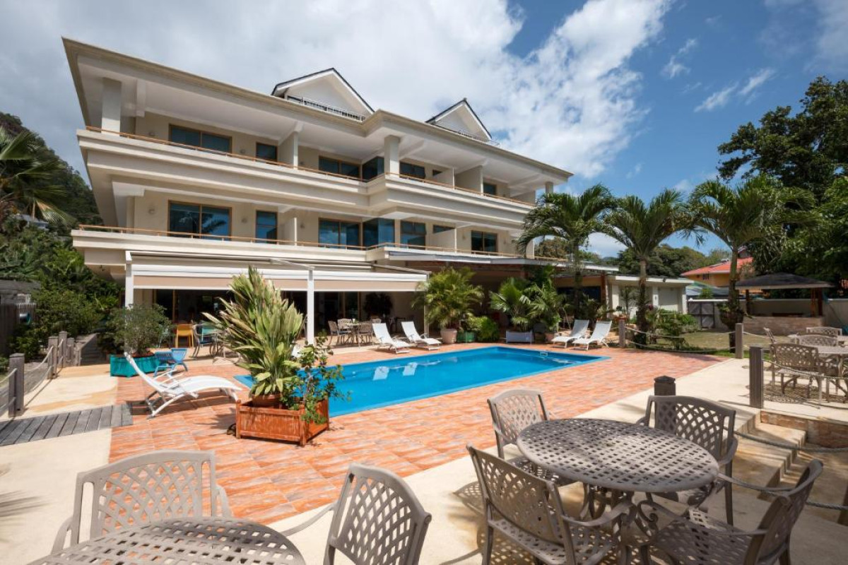 Crown Beach Hotel Seychelles