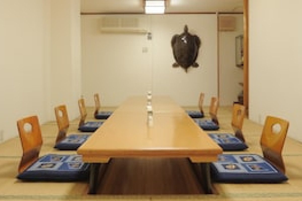 CROWN OKINAWA