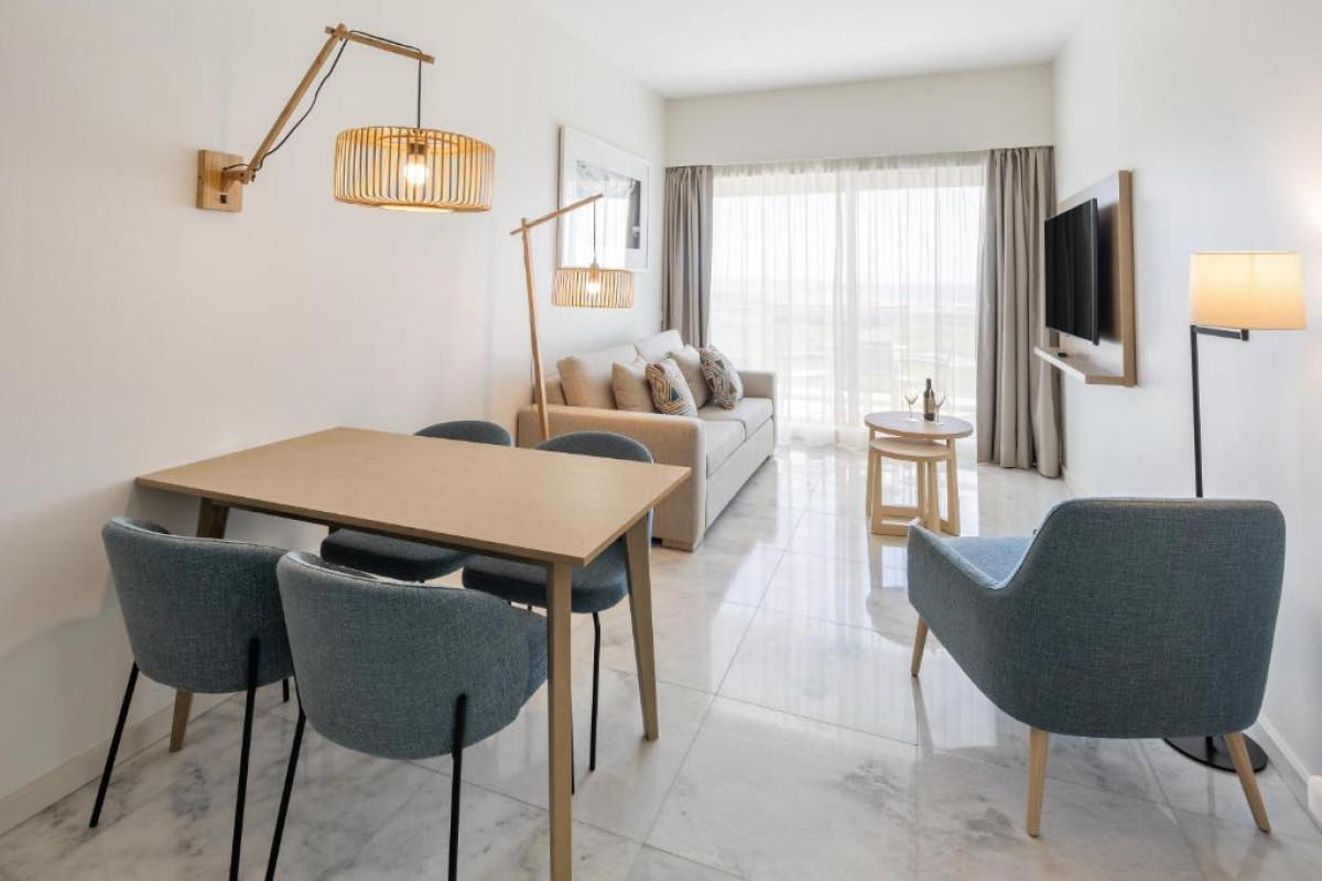 Crowne Plaza Caparica Lisbon, an IHG Hotel