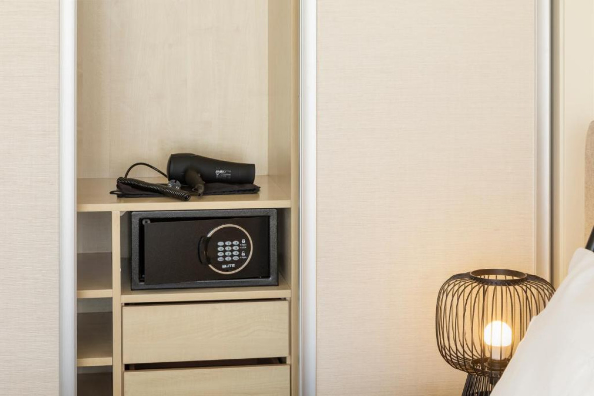 Crowne Plaza Caparica Lisbon, an IHG Hotel