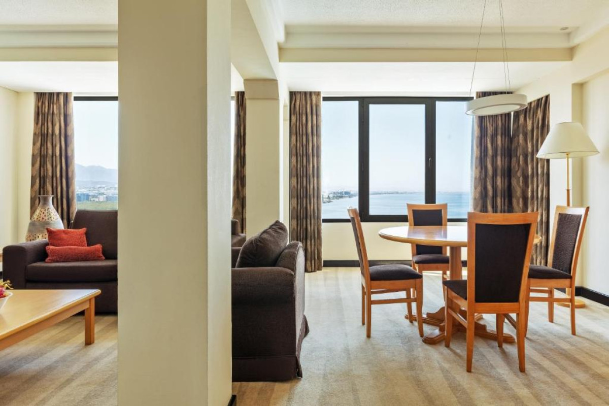 Crowne Plaza Muscat