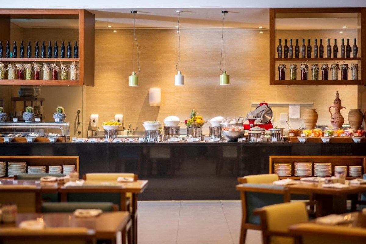 Crowne Plaza Muscat OCEC