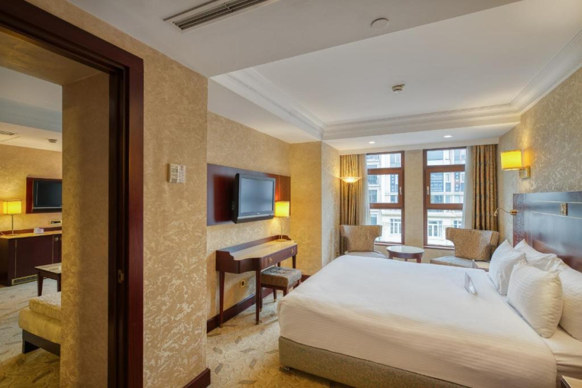 CROWNE PLAZA  OLD CITY HOTEL