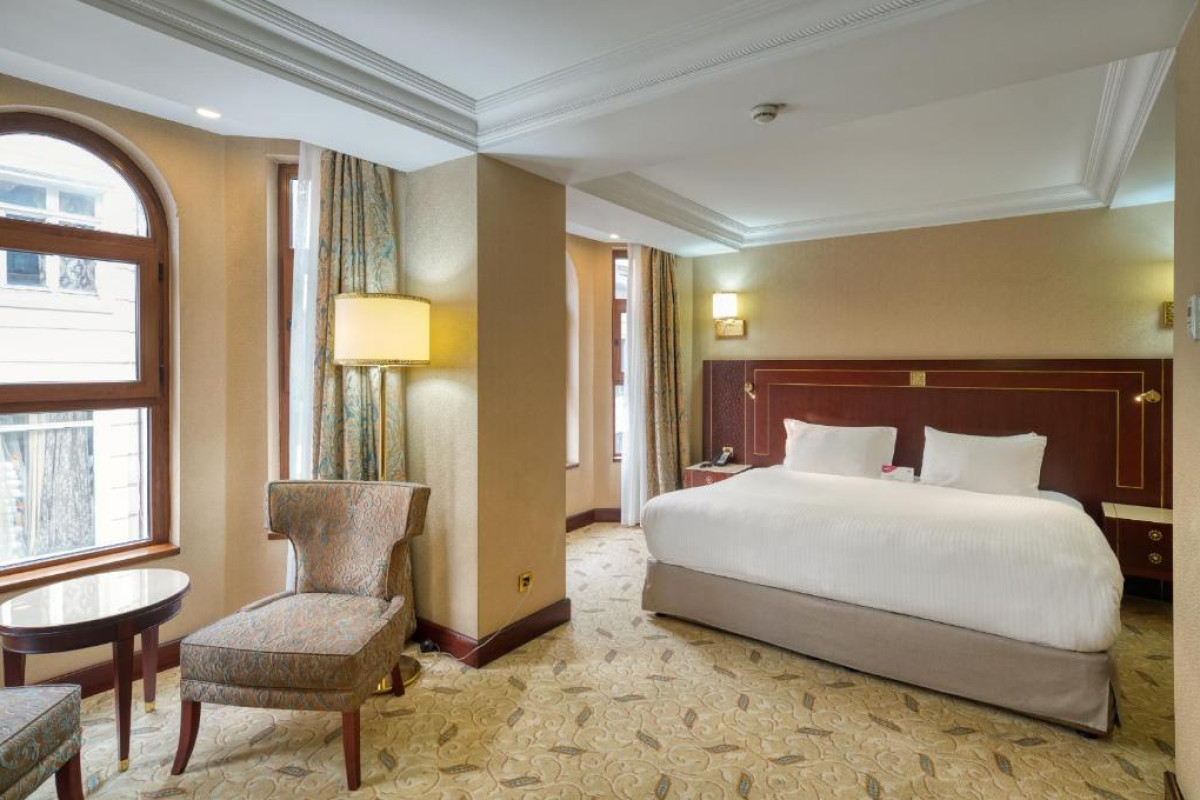 CROWNE PLAZA  OLD CITY HOTEL