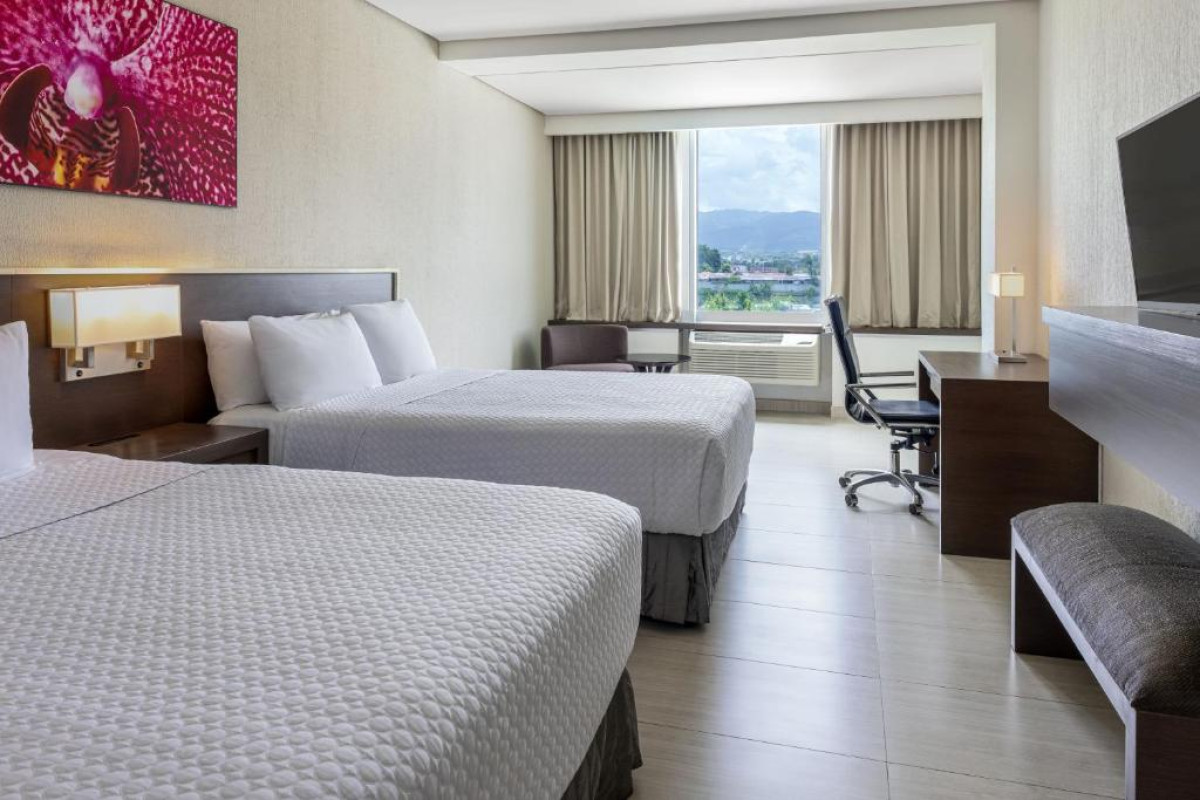 Crowne Plaza Panama Airport