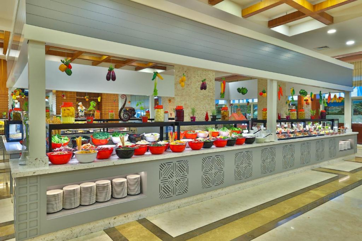 CRYSTAL DE LUXE RESORT AND SPA