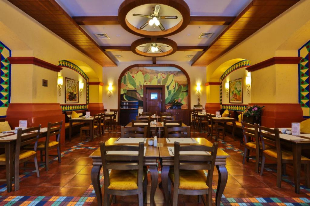 CRYSTAL DE LUXE RESORT AND SPA