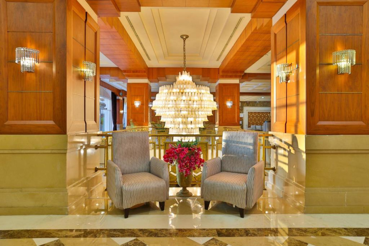 CRYSTAL DE LUXE RESORT AND SPA