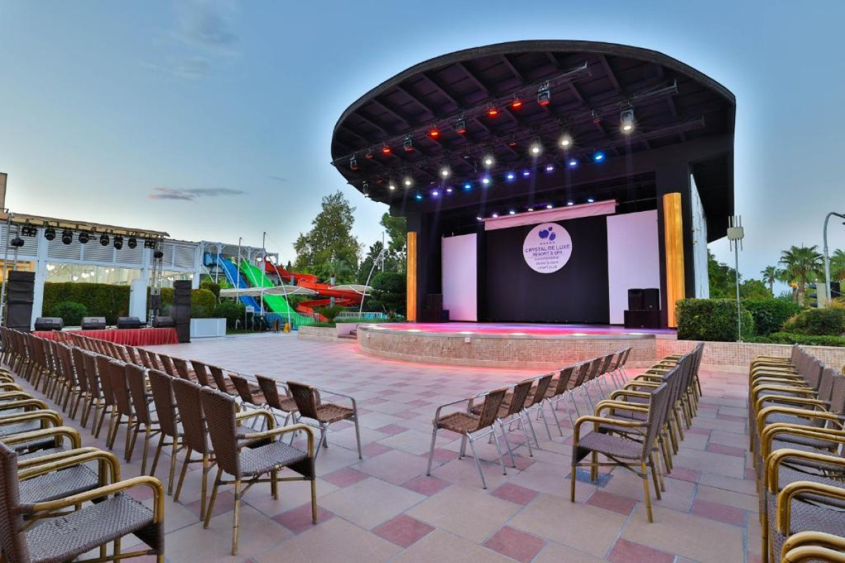 CRYSTAL DE LUXE RESORT AND SPA