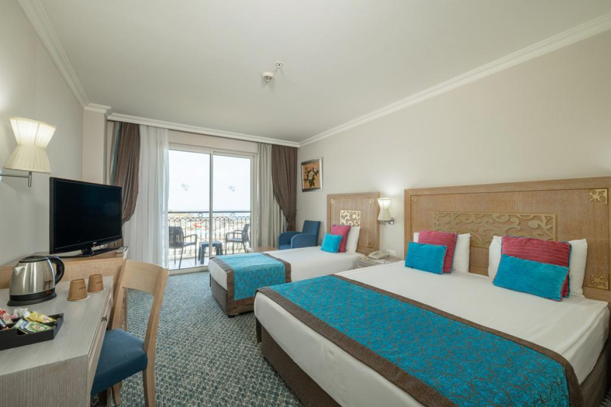 CRYSTAL FAMILY SPECIAL ROOM