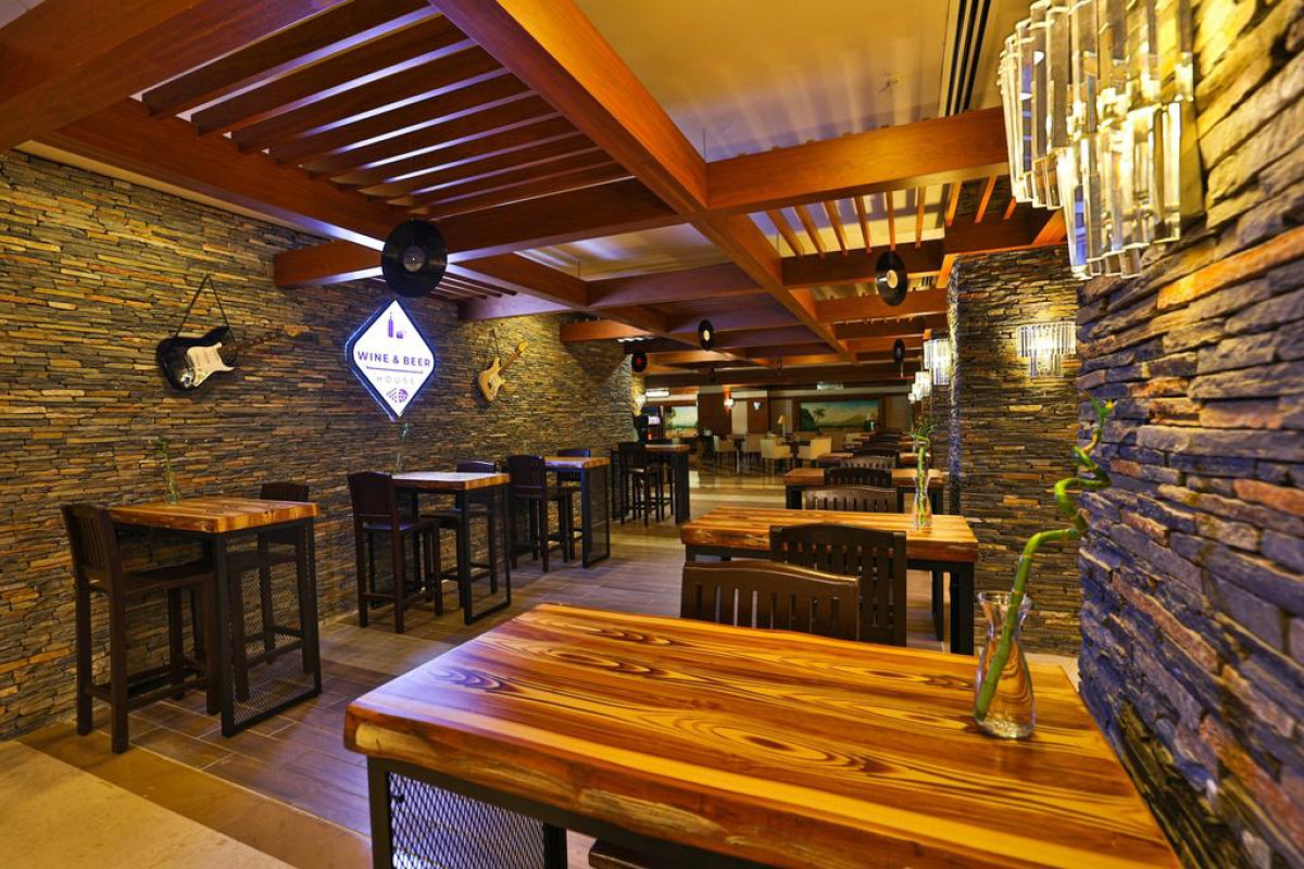 CRYSTAL FAMILY SPECIAL ROOM