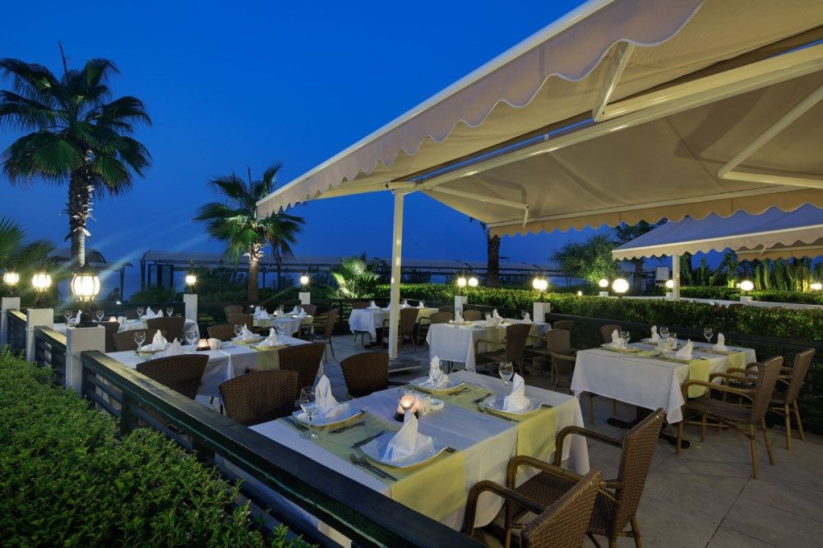 CRYSTAL FAMILY RESORT & SPA