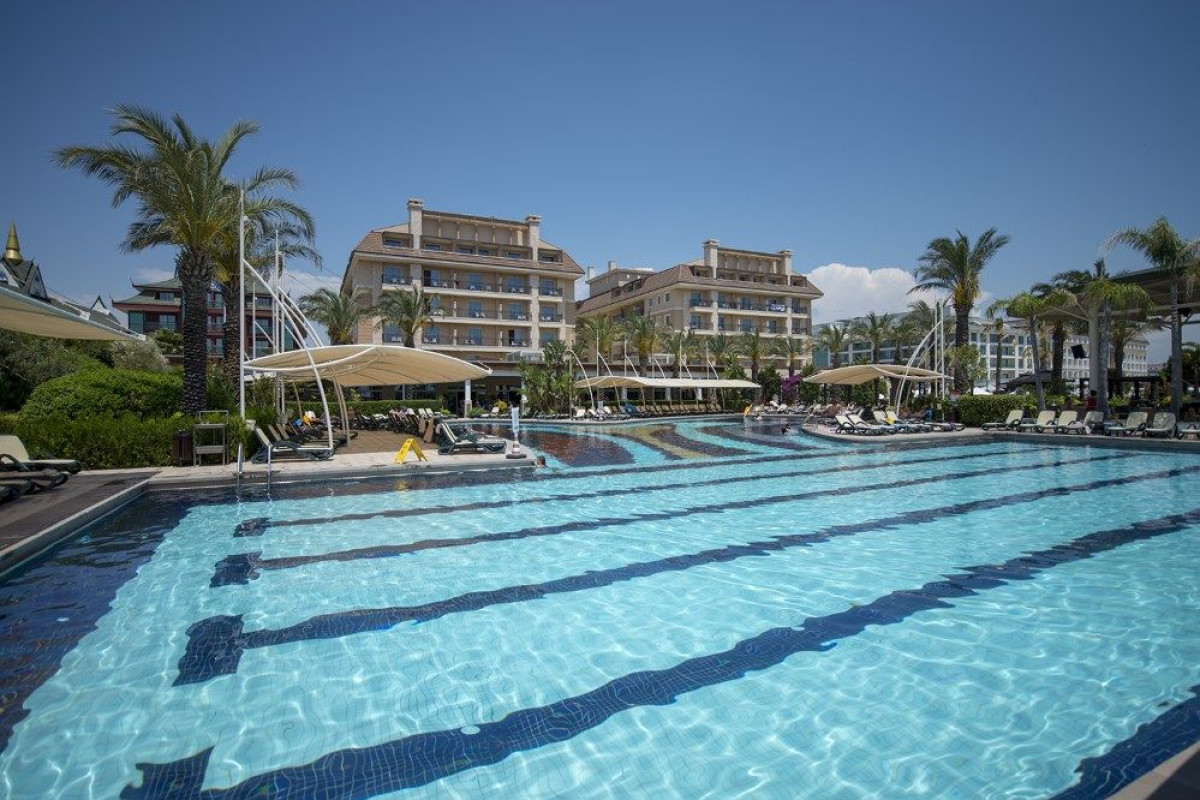 CRYSTAL FAMILY RESORT & SPA