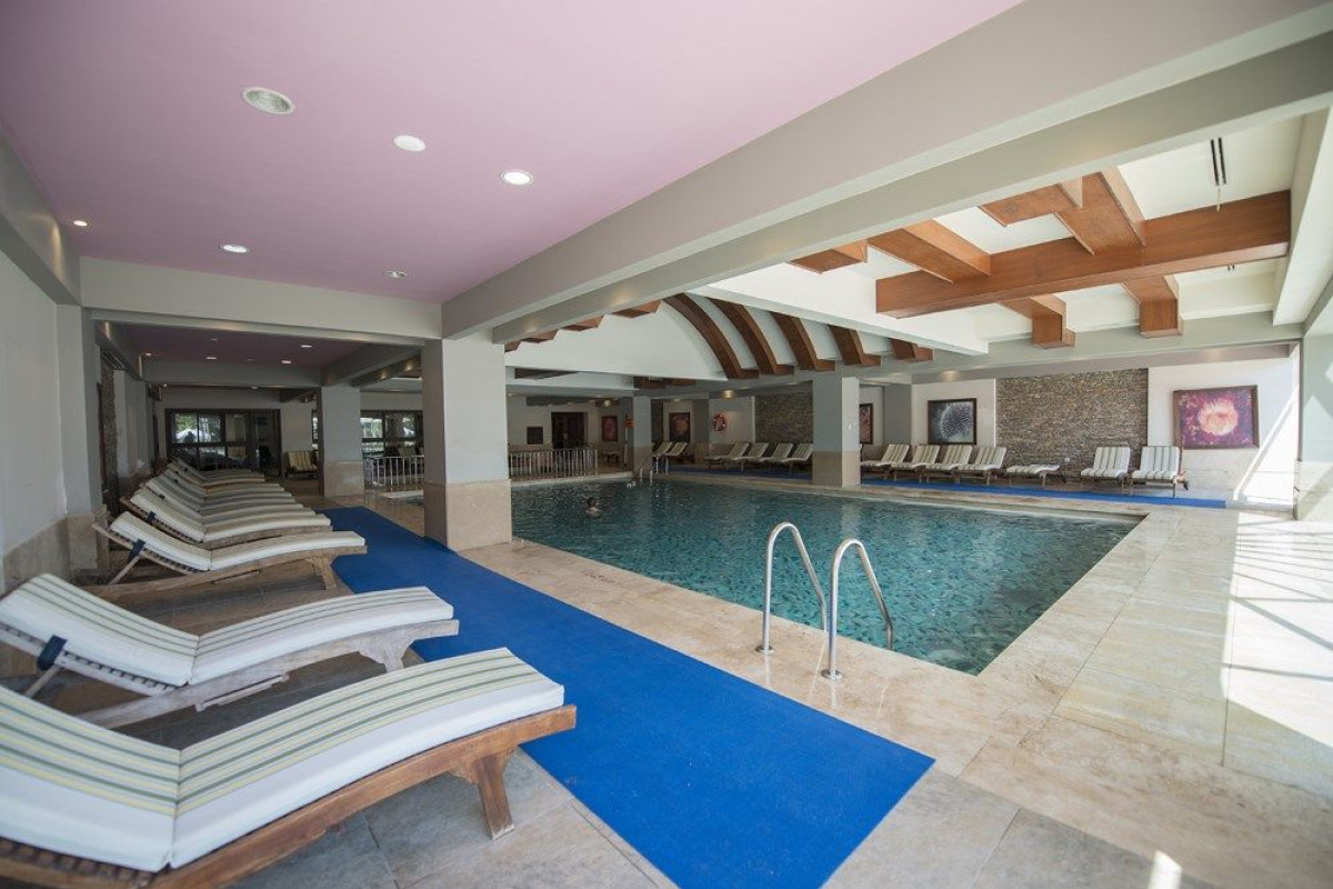 CRYSTAL FAMILY RESORT & SPA