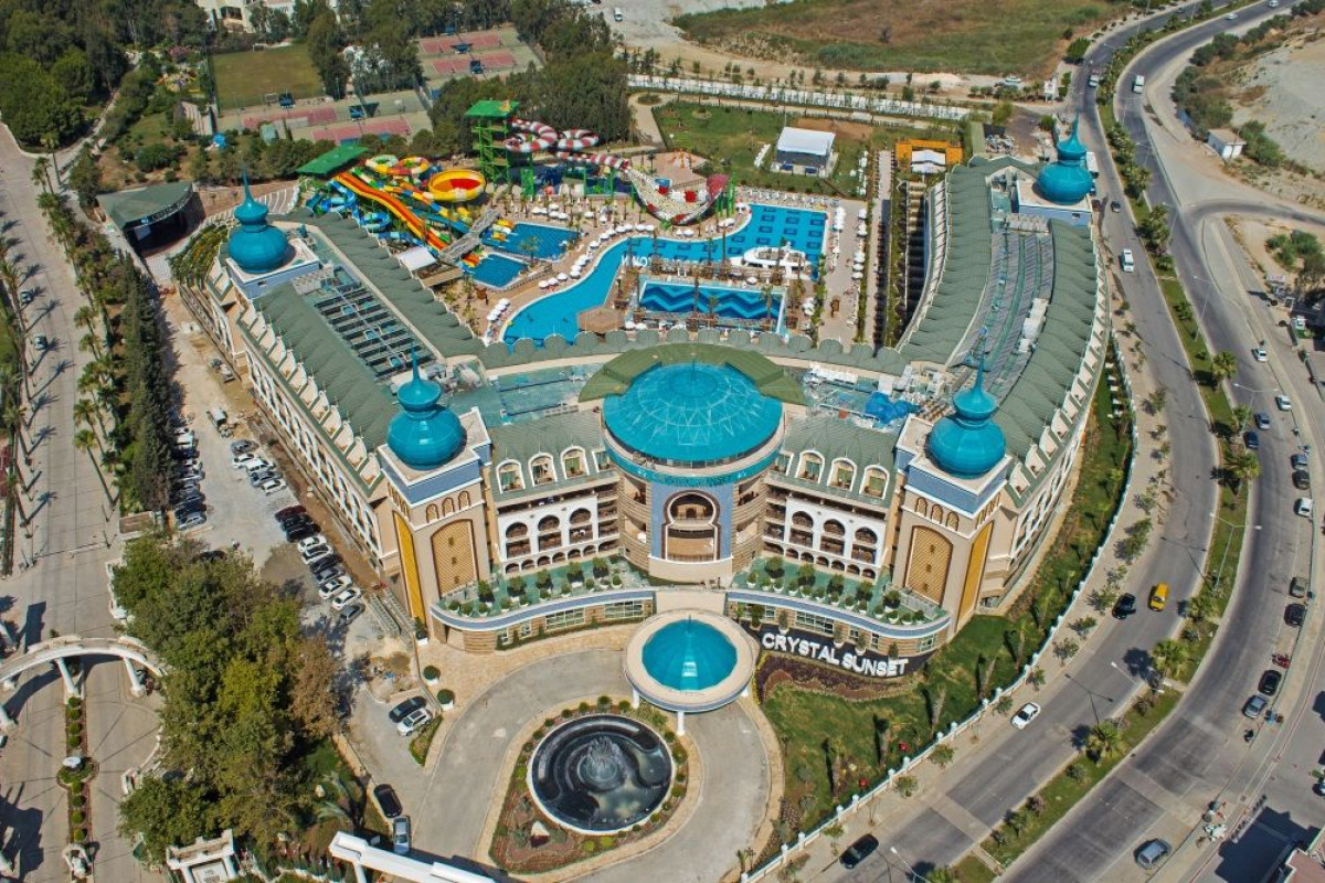 CRYSTAL SUNSET LUXURY RESORT & SPA