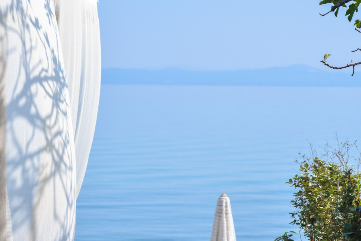 Crystal Villas and Suites
