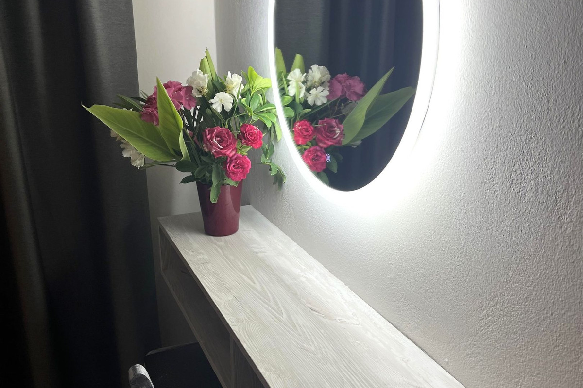 DAISY HOTEL