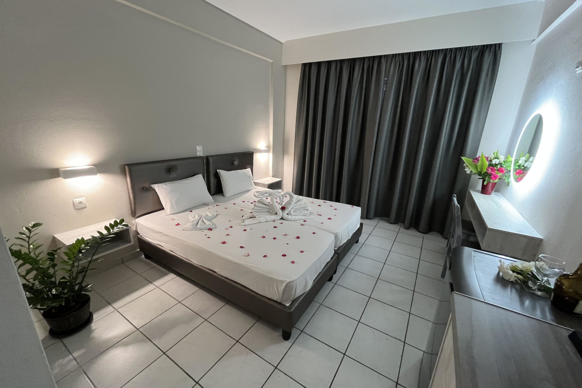 DAISY HOTEL