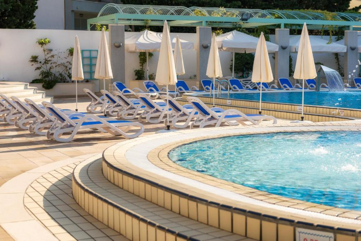 Dalmacija Sunny Hotel by Valamar