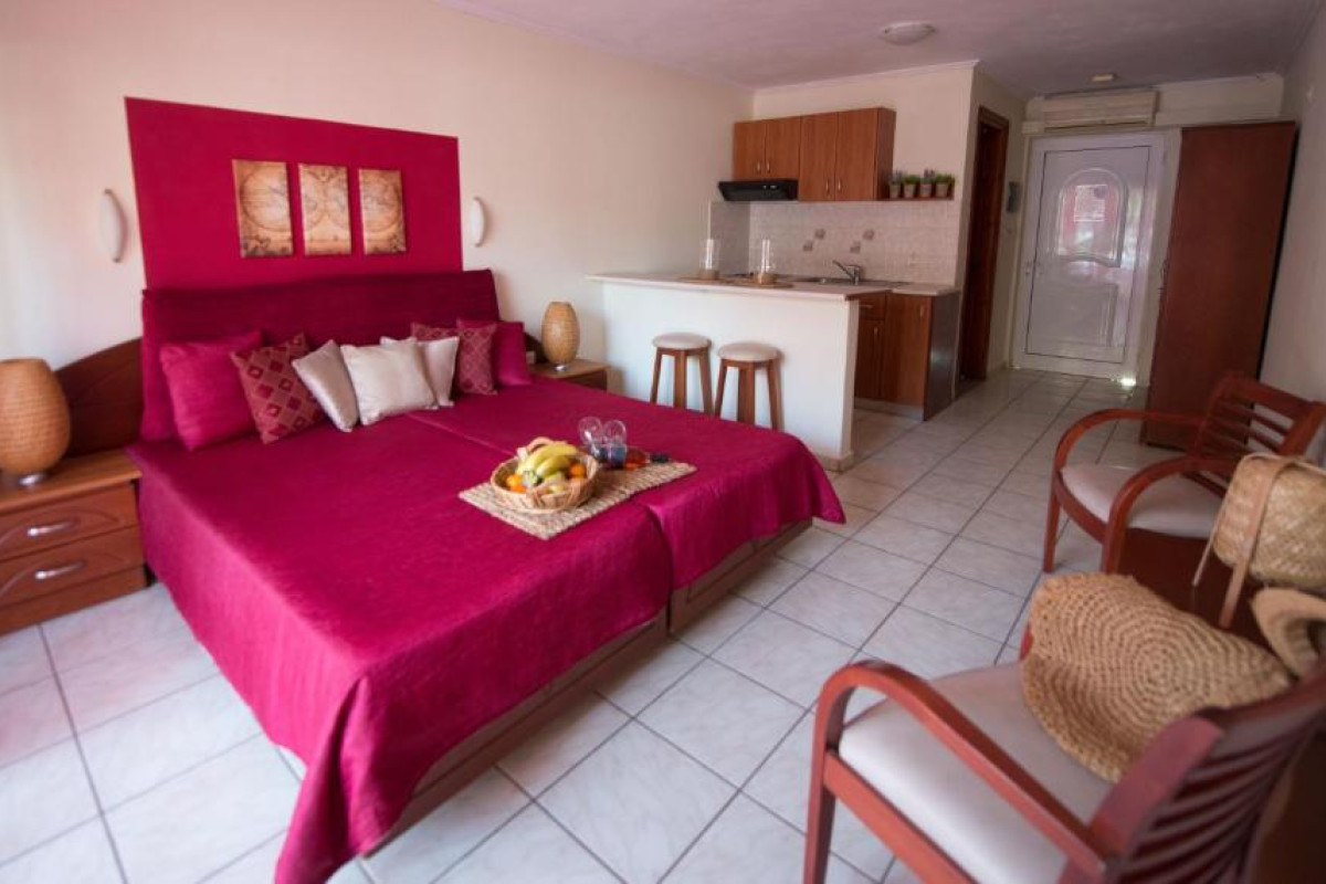 Damia Hotel