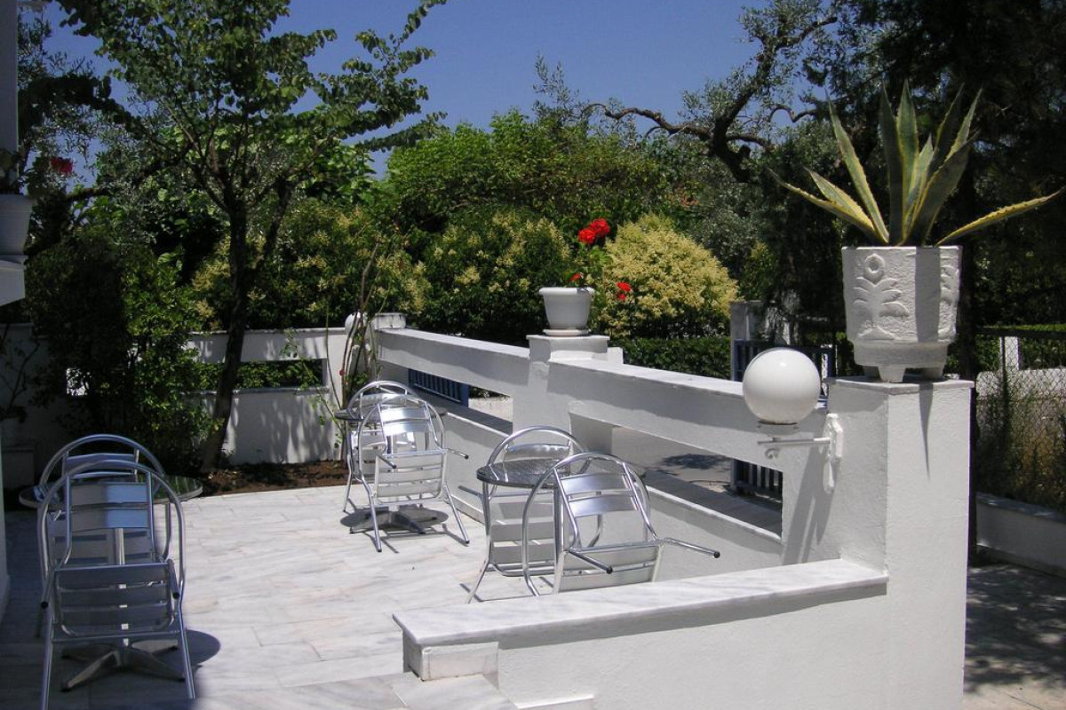 Danae Hotel