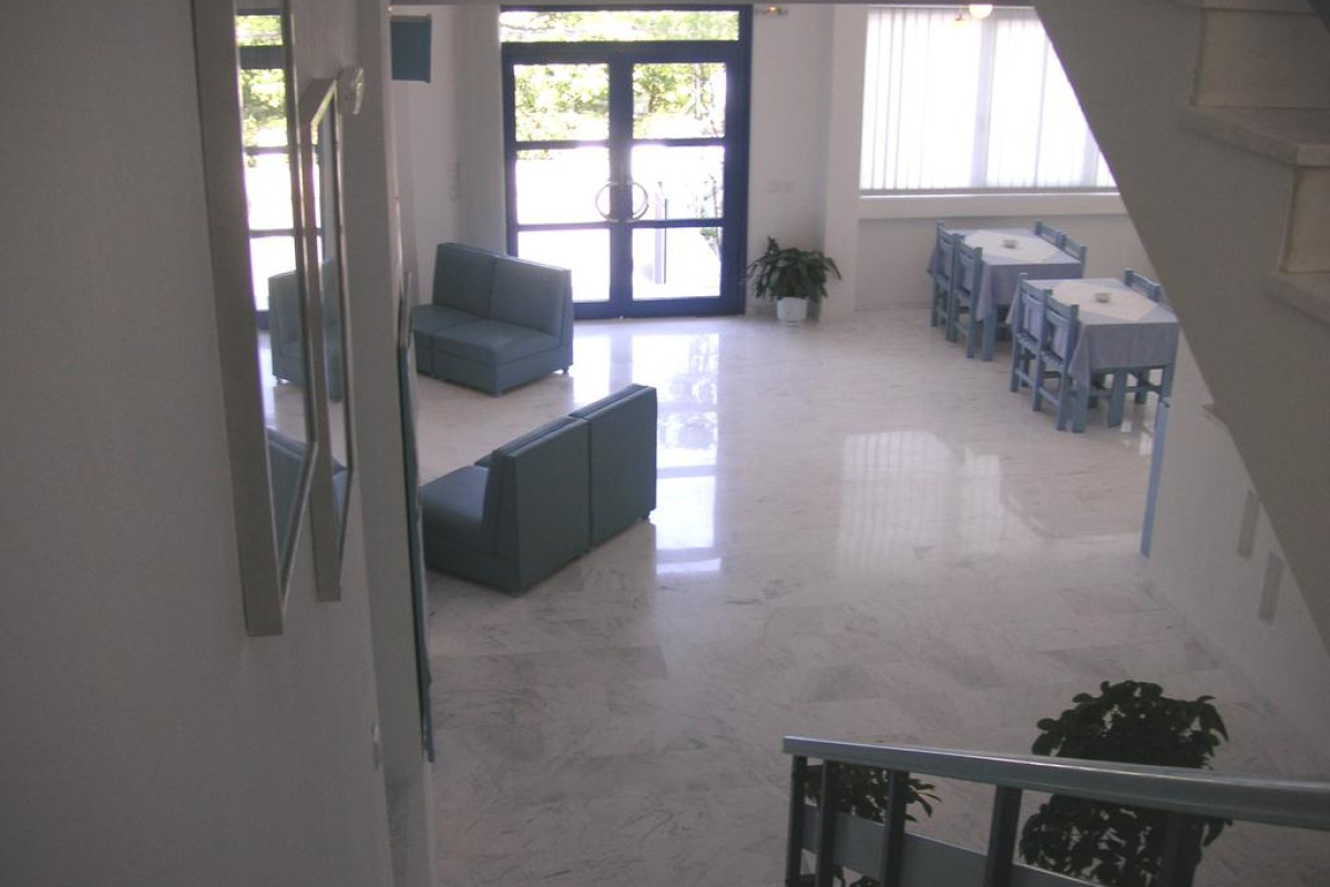 Danae Hotel