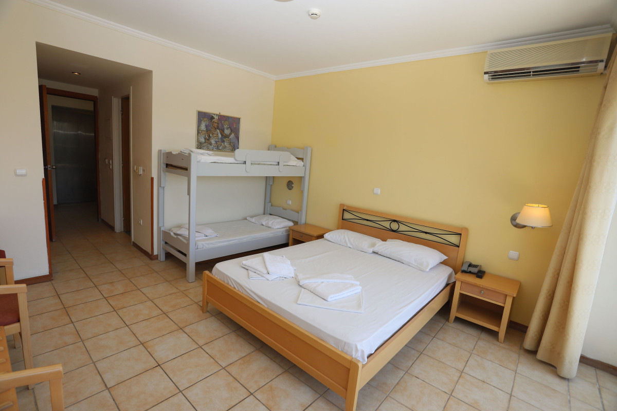 Dassia Holiday Club