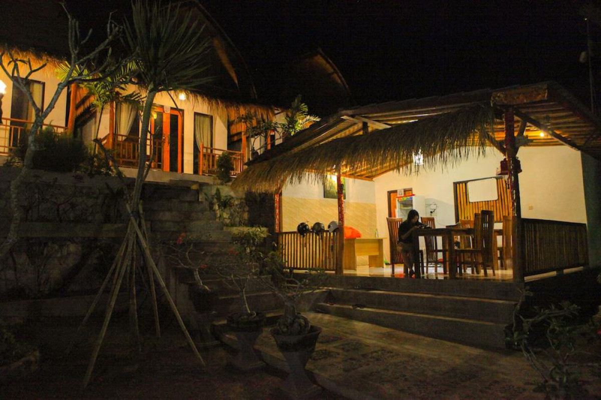 Dayuh House