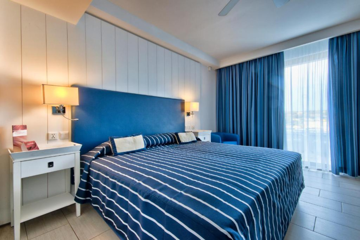 Hotel db Seabank Resort and Spa
