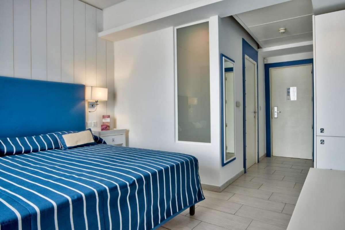 Hotel db Seabank Resort and Spa