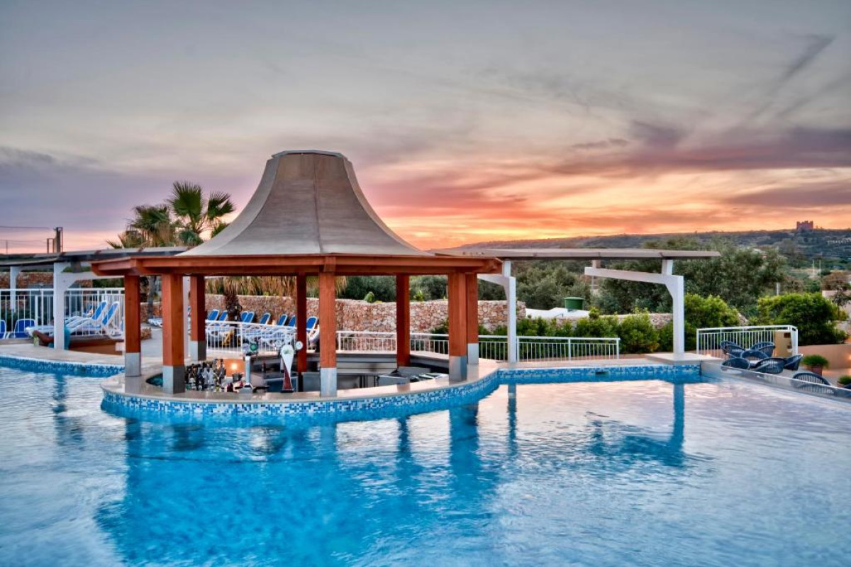 Hotel db Seabank Resort and Spa