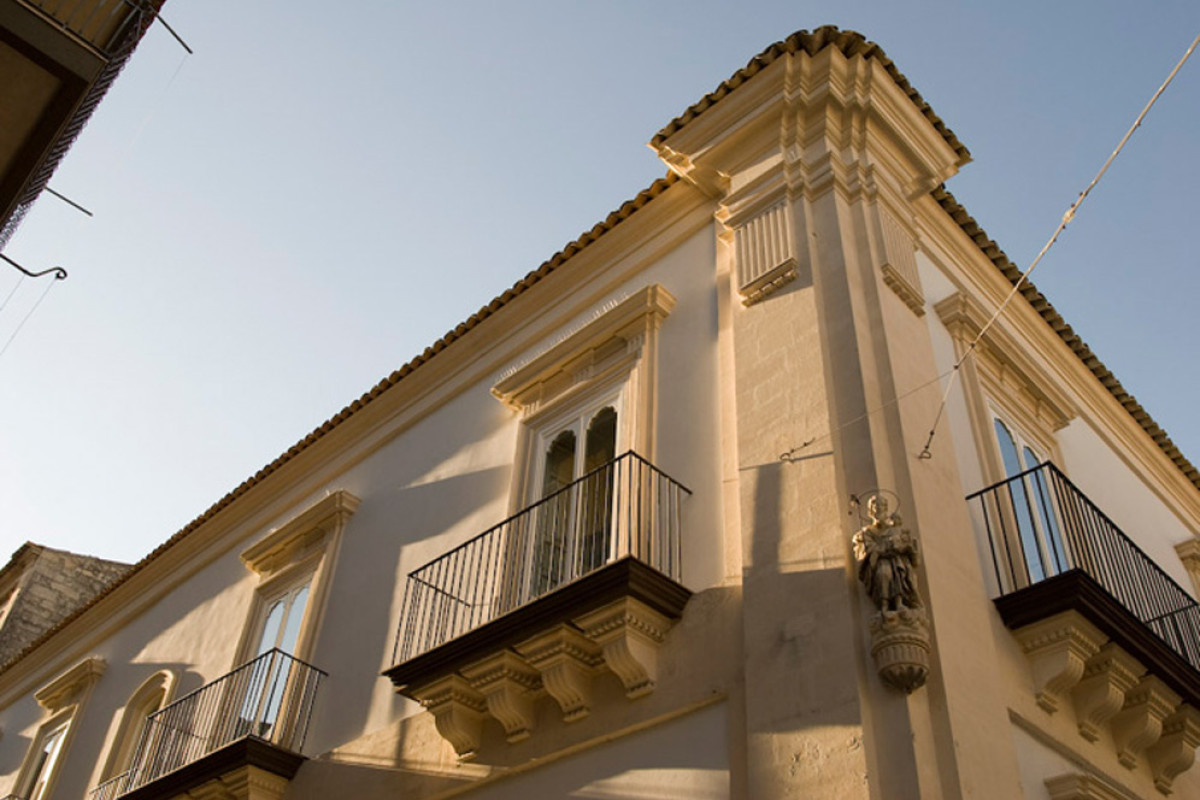 DE STEFANO PALACE LUXURY HOTEL
