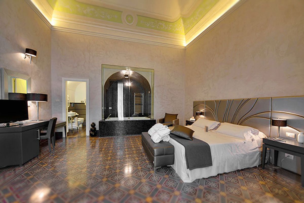 DE STEFANO PALACE LUXURY HOTEL