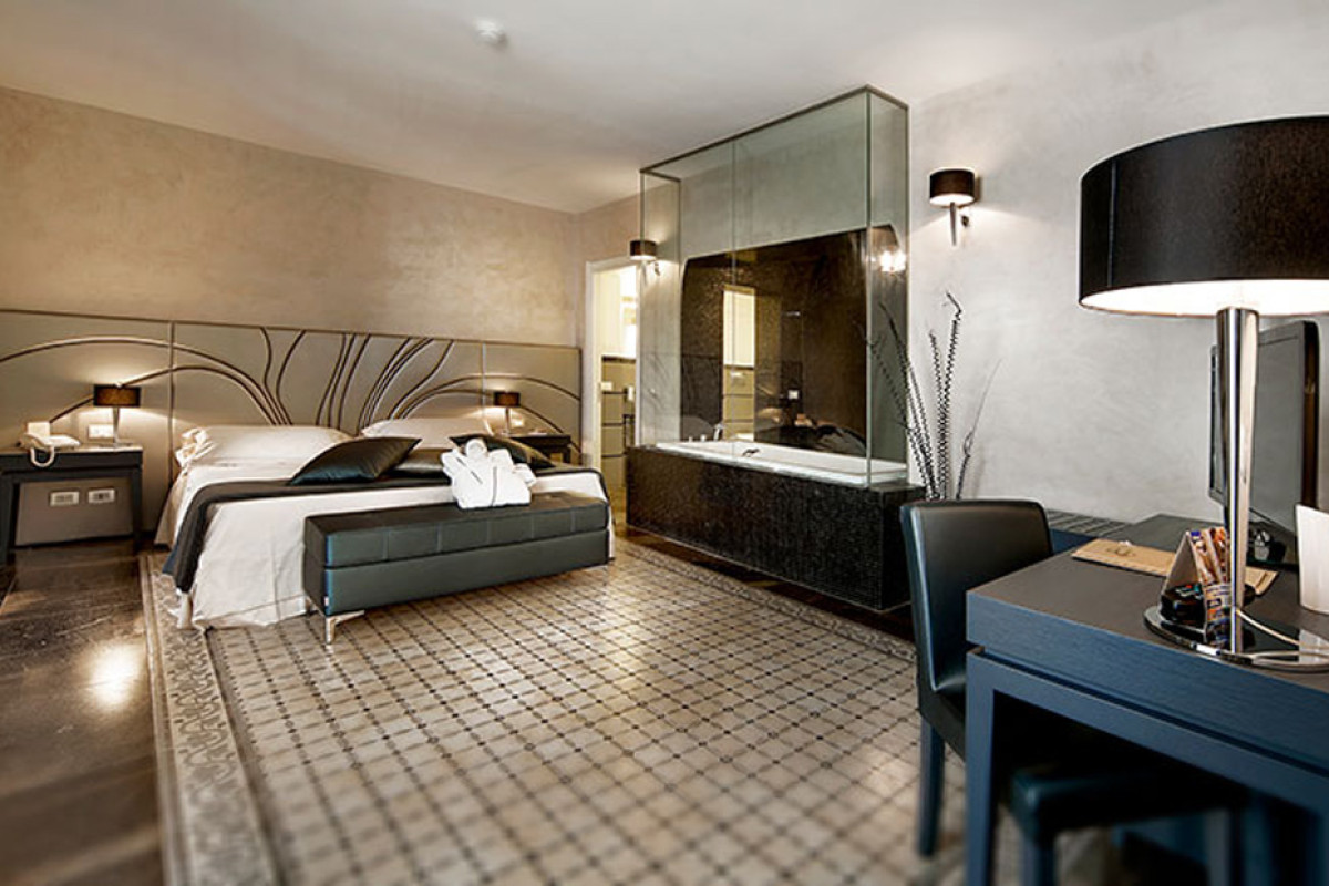 DE STEFANO PALACE LUXURY HOTEL