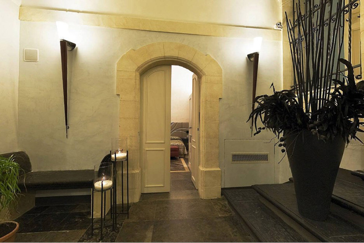 DE STEFANO PALACE LUXURY HOTEL