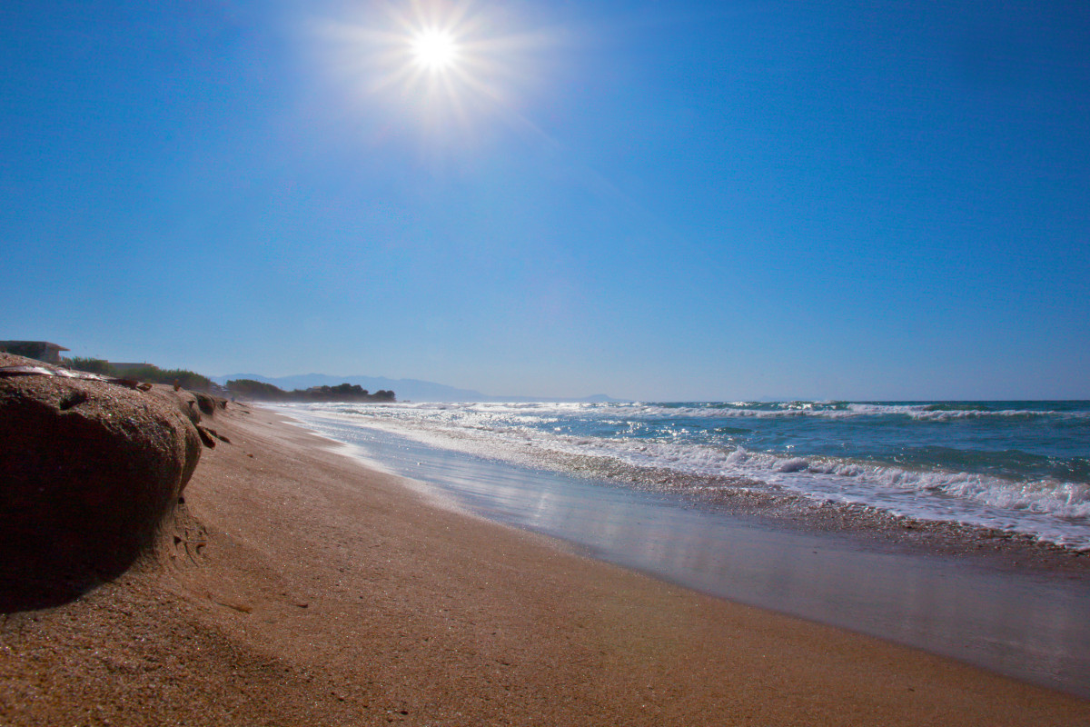 DEDALOS BEACH