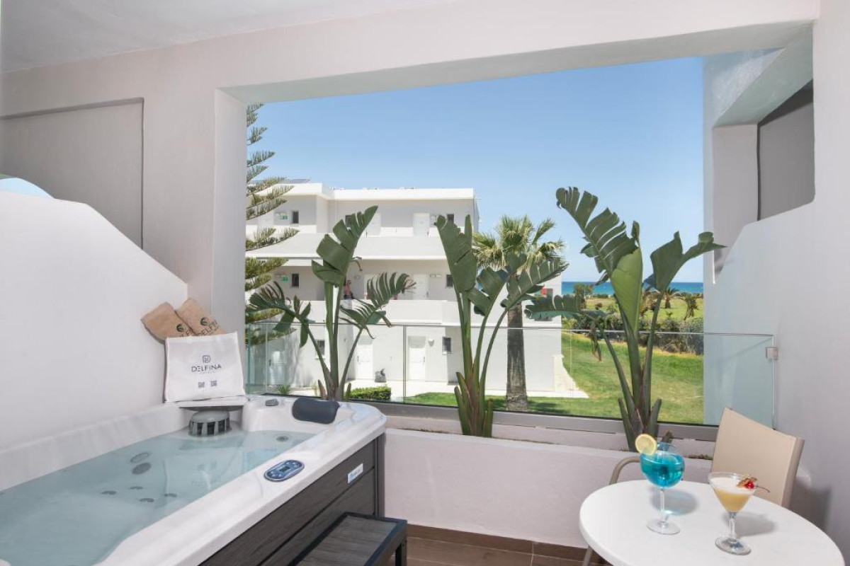 Delfina Tropic Beach