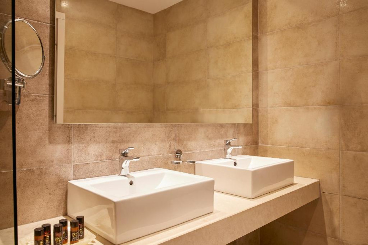 DELFINIA HOTEL - MORAITIKA