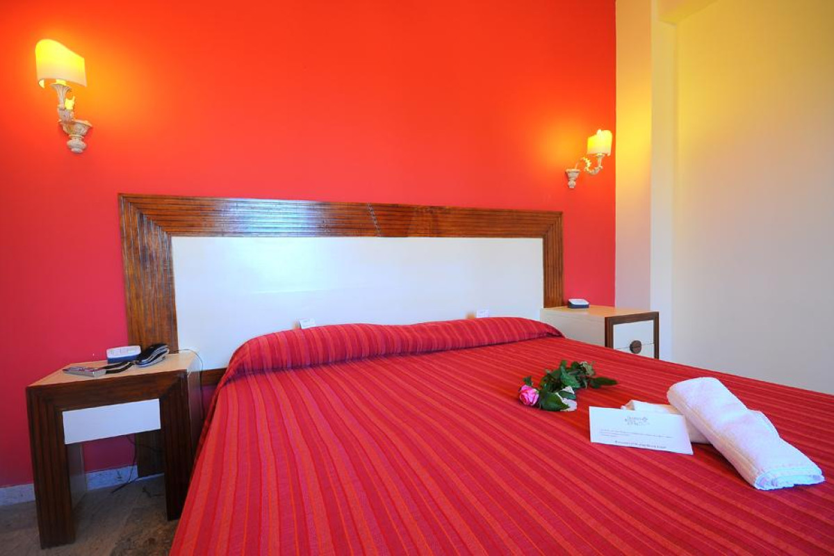 Delfino Beach Hotel