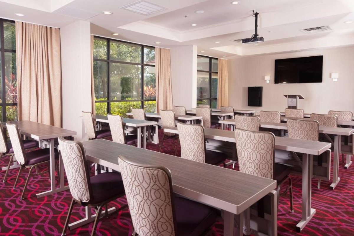 Delta Hotels by Marriott Orlando Lake Buena Vista