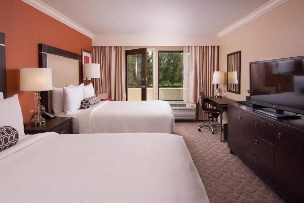 Delta Hotels by Marriott Orlando Lake Buena Vista