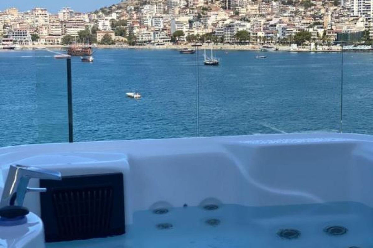 Hotel Demi