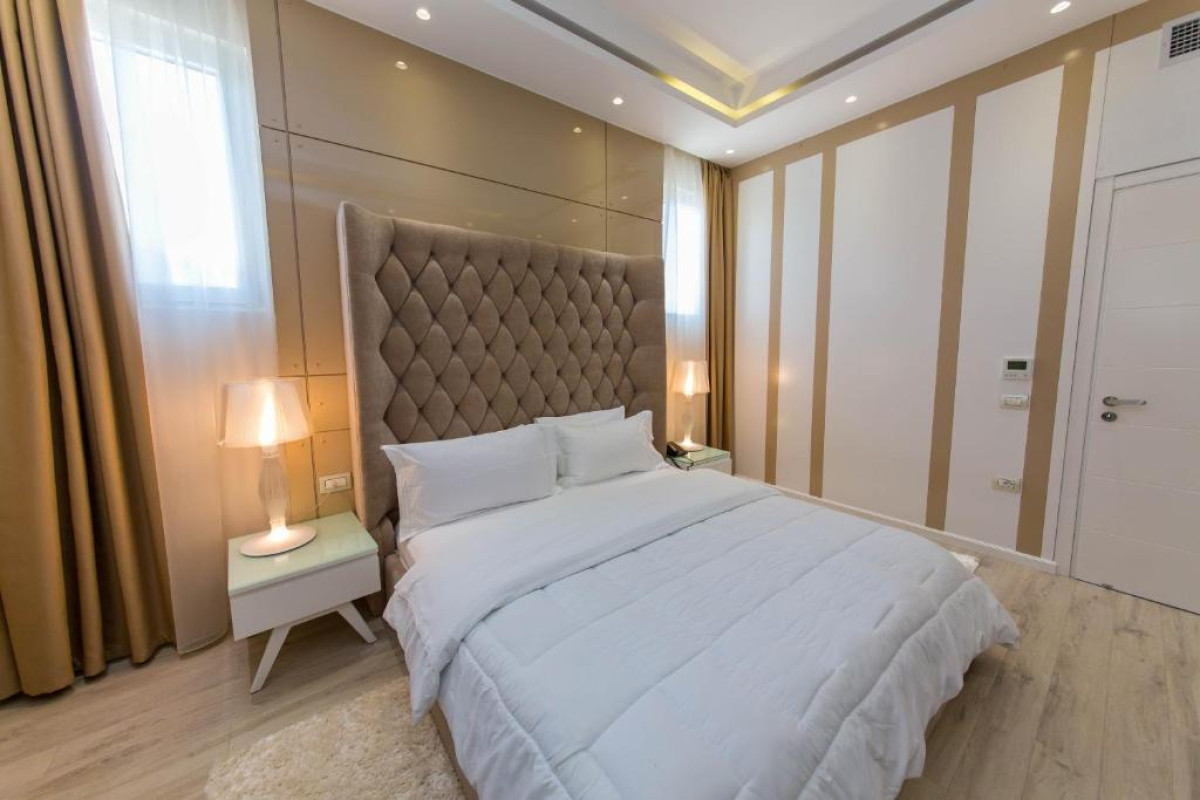 Hotel Demi