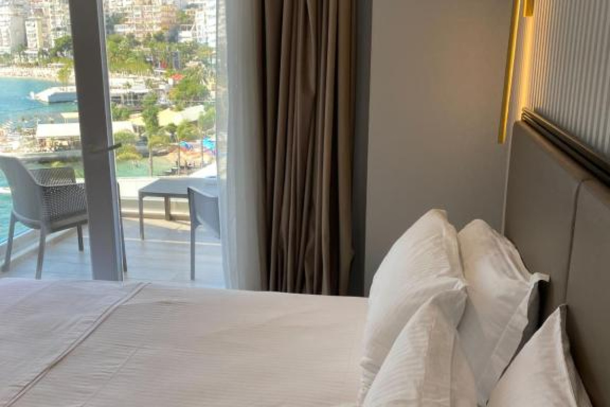 Hotel Demi
