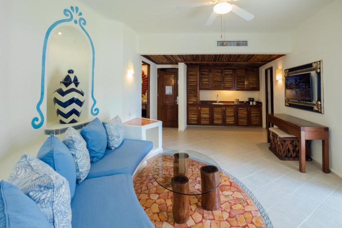 Desire Riviera Maya Pearl Resort