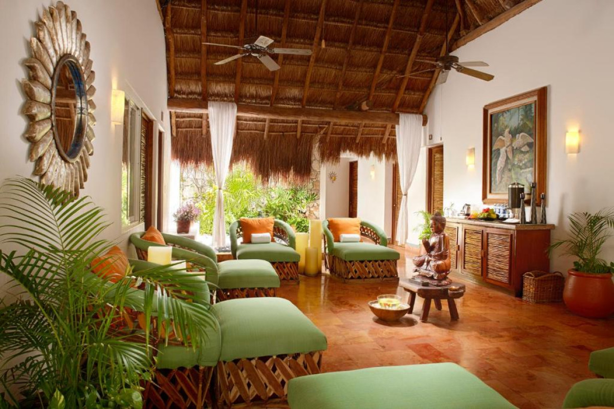 Desire Riviera Maya Pearl Resort