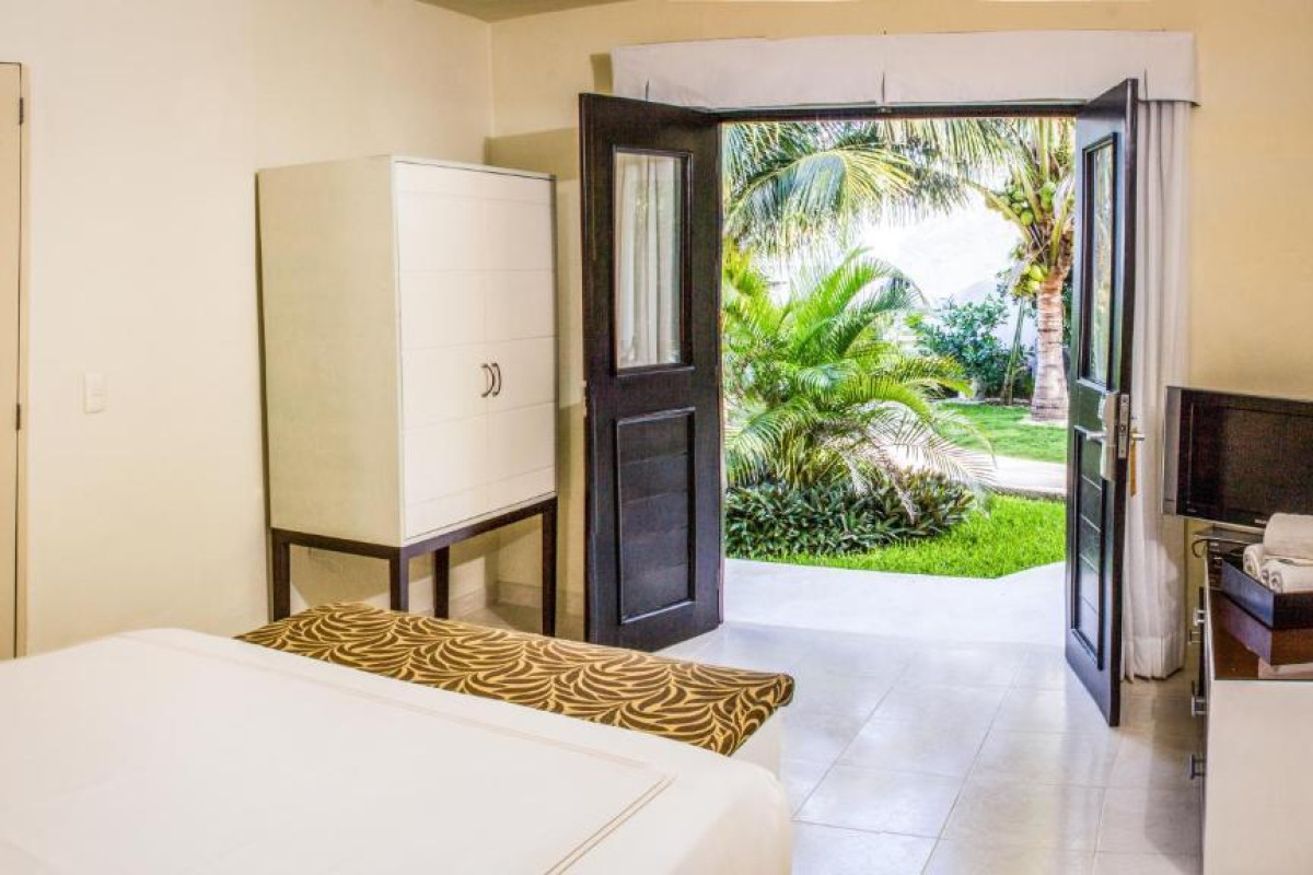 Desire Riviera Maya Resort
